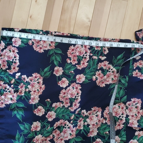 Blue Floral Mini - Picture 3 of 4